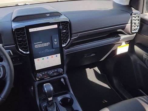 New 2025 Ford Ranger Lariat w/ FX4 Off-Road Package image 14