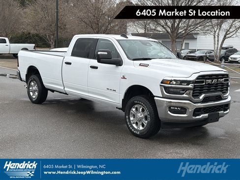 Used 2025 RAM 3500 Big Horn AWD/4WD image 1
