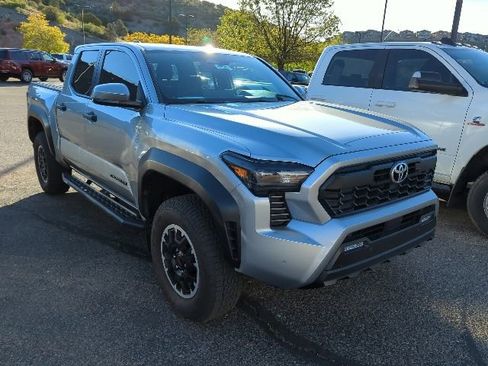Used 2024 Toyota Tacoma TRD Off-Road w/ TRD Off Road Upgrade Package AWD/4WD image 2