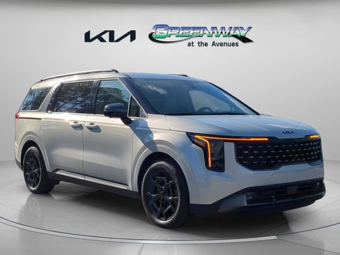 Certified 2025 Kia Carnival SX Prestige image 2
