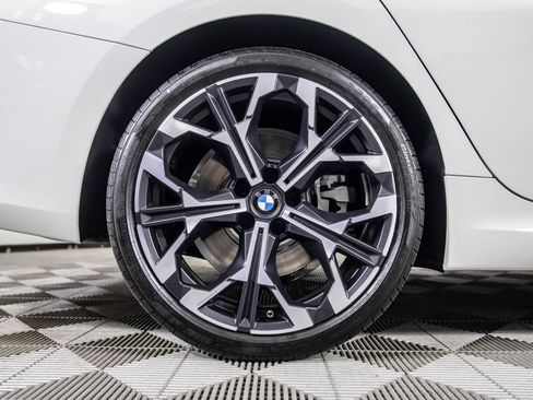 Used 2025 BMW 330i Sedan w/ M Sport Package RWD image 39