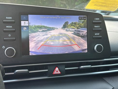 Used 2026 Hyundai Elantra SE FWD image 24