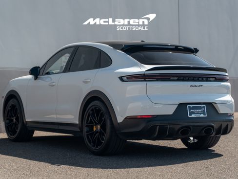 Used 2024 Porsche Cayenne Turbo GT AWD/4WD image 5