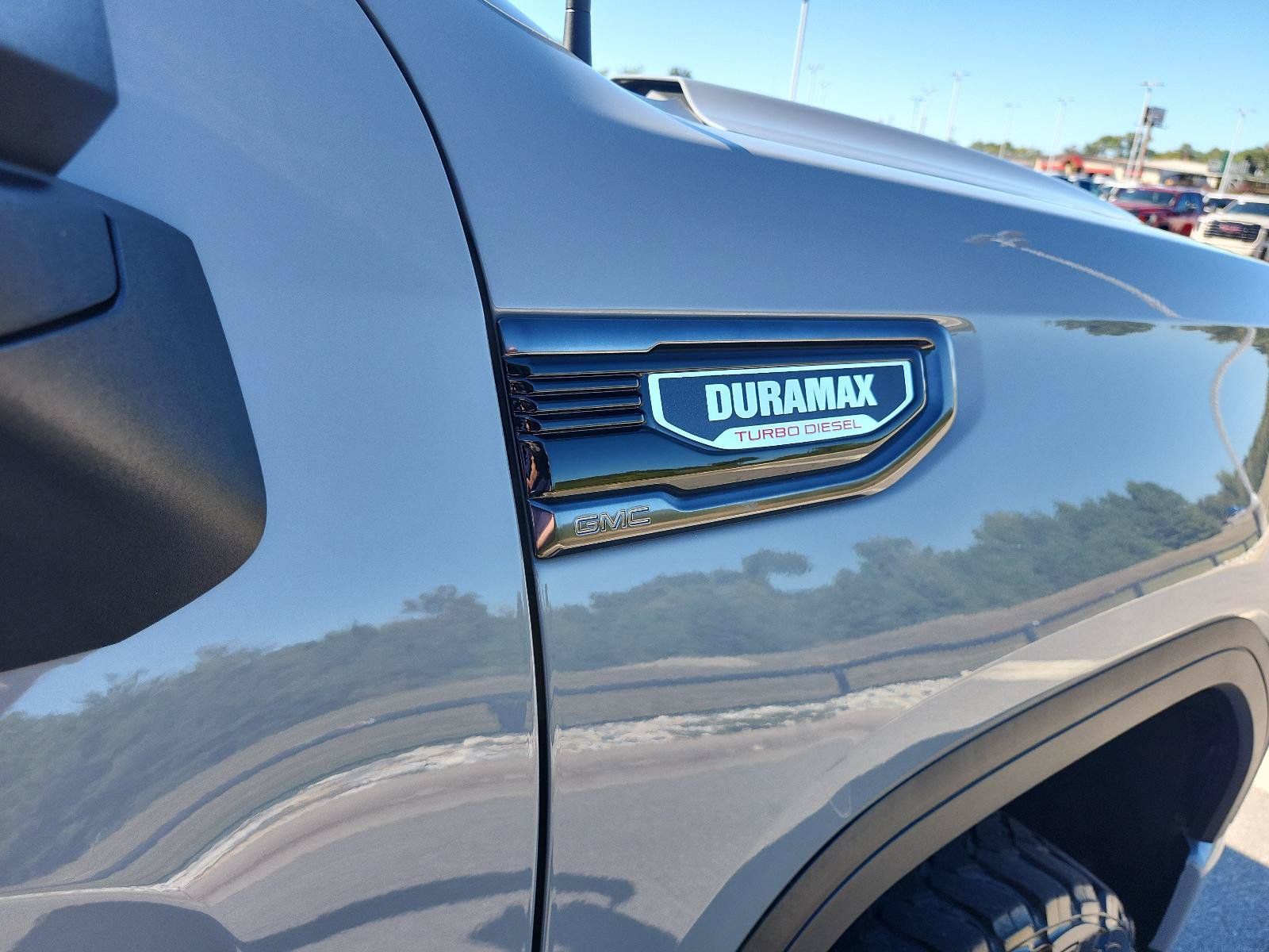 Used 2024 GMC Sierra 1500 AT4 w/ AT4 Premium Package AWD/4WD image 7