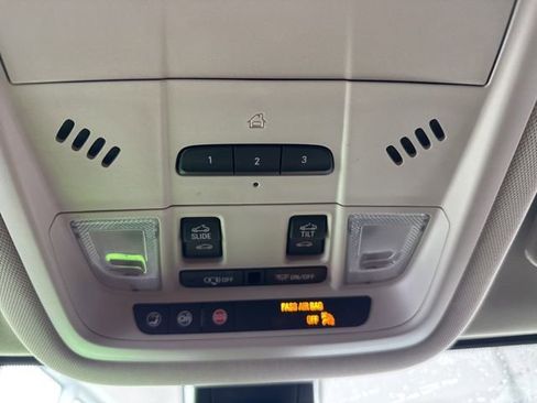 Used 2021 GMC Acadia Denali FWD image 30