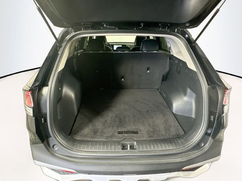 Used 2025 Kia Sportage EX FWD image 28