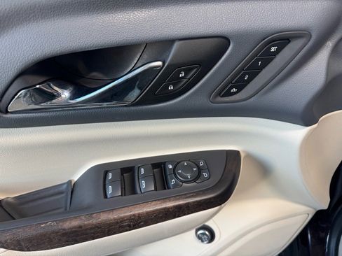 Certified 2021 GMC Acadia Denali w/ Denali Ultimate Package image 18