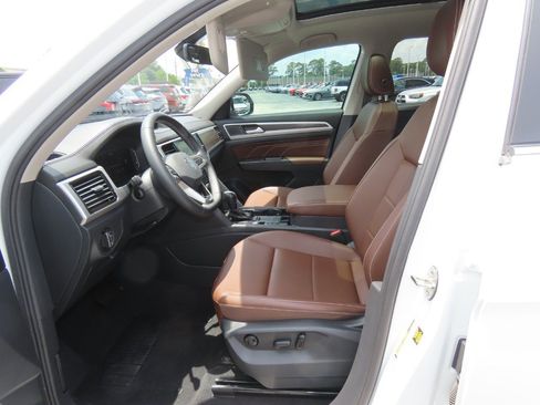 Used 2023 Volkswagen Atlas SE FWD image 25