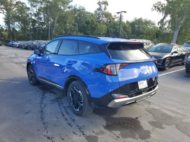 New 2026 Kia Sportage SX FWD image 3