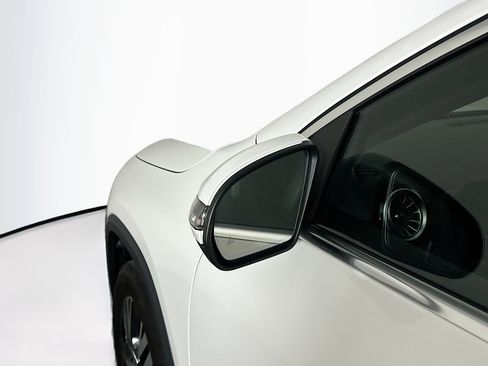 Used 2025 Mercedes-Benz GLA 250 4MATIC image 16