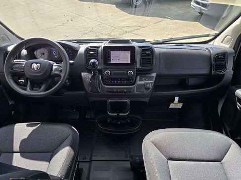 Used 2025 RAM ProMaster 2500 w/ Convenience Group image 20