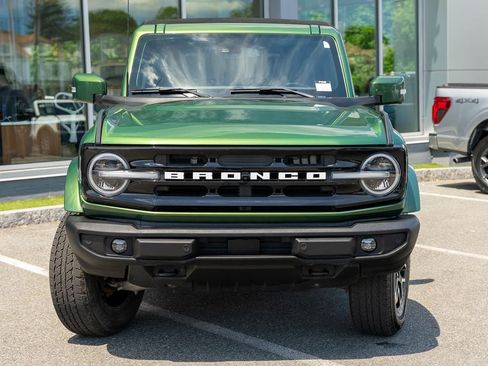 Used 2023 Ford Bronco Outer Banks AWD/4WD image 3