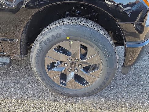 New 2025 Ford F150 Lightning Flash image 7