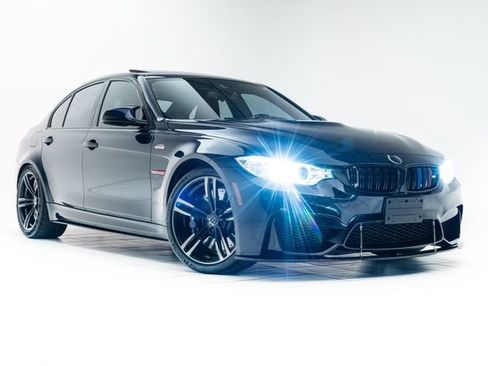 Used 2017 BMW M3 RWD image 5