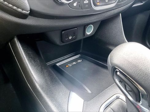 Used 2023 Chevrolet Traverse LT w/ Rear Camera Mirror Package AWD/4WD image 28