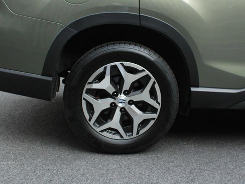 Used 2021 Subaru Forester Premium AWD/4WD image 5