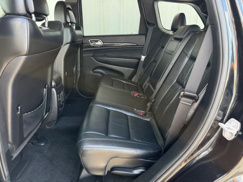 Used 2013 Jeep Grand Cherokee Laredo AWD/4WD image 29