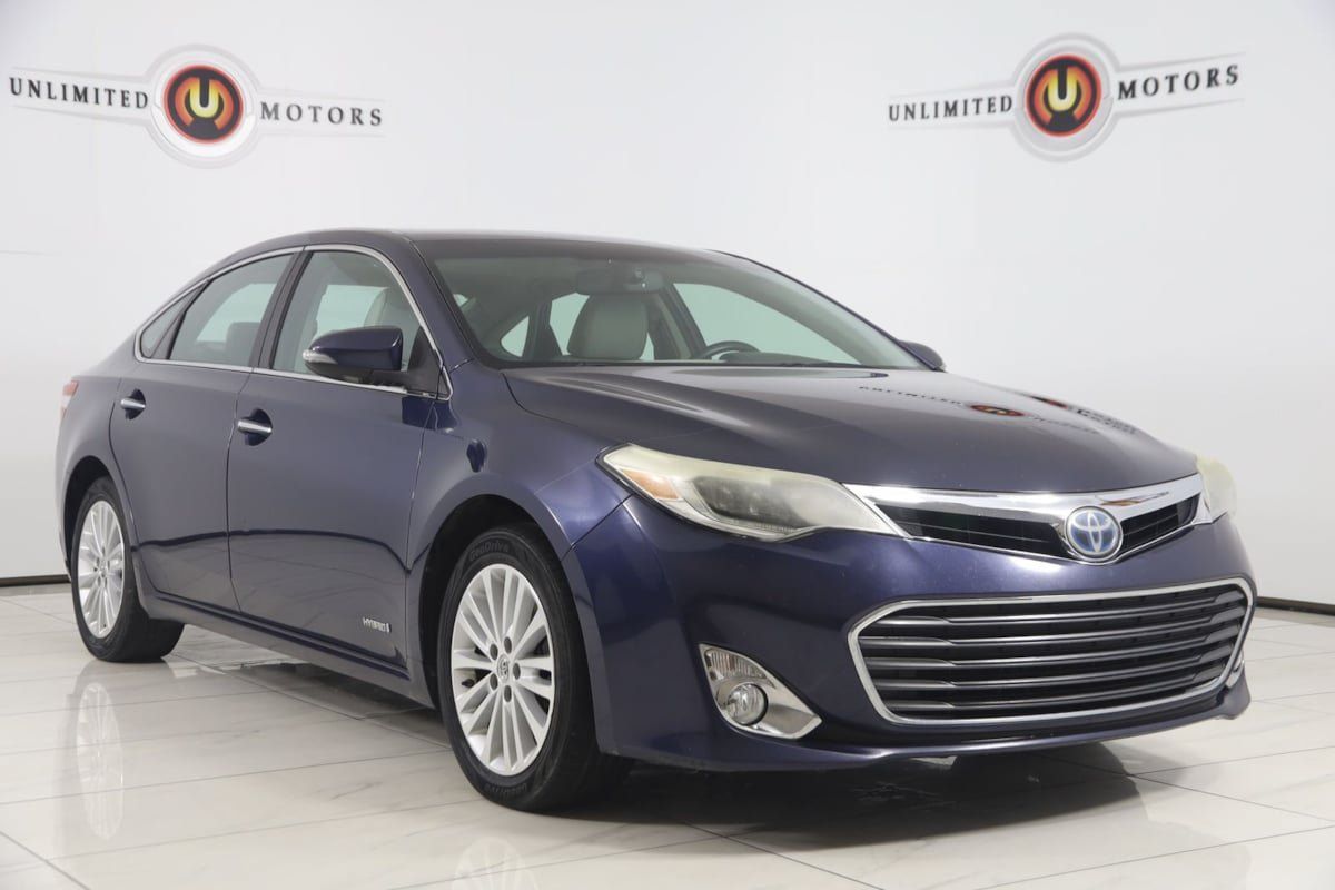 Used 2014 Toyota Avalon Limited w/ Technology Package FWD image 19