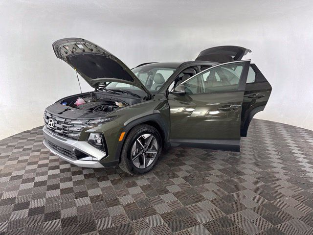 Used 2025 Hyundai Tucson SEL FWD image 13