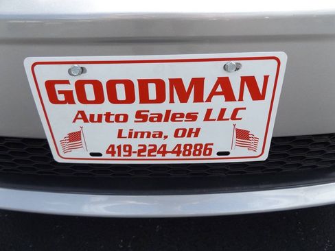 Used 2017 Dodge Grand Caravan SXT FWD image 4