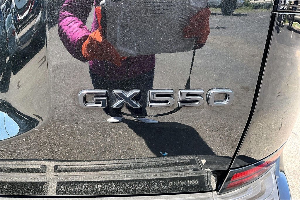 Used 2024 Lexus GX 550 w/ Cold Area Package AWD/4WD image 26
