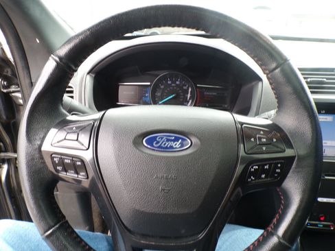 Used 2018 Ford Explorer Sport AWD/4WD image 22