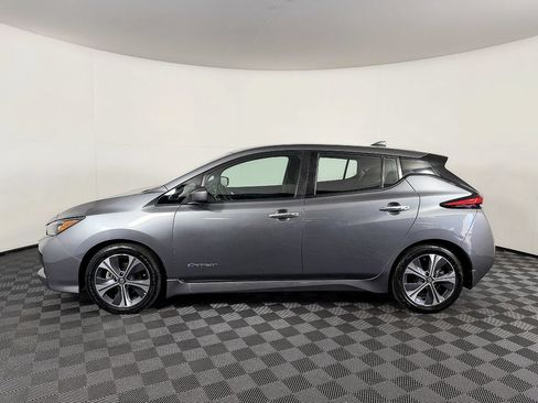 Used 2019 Nissan Leaf SV w/ SV Technology Package FWD image 18