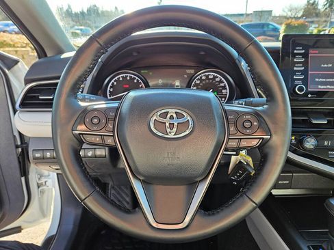 Used 2024 Toyota Camry SE image 24