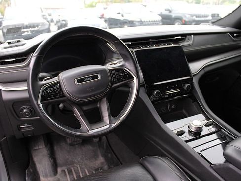 Certified 2021 Jeep Grand Cherokee L Overland w/ Luxury Tech Group IV AWD/4WD image 2