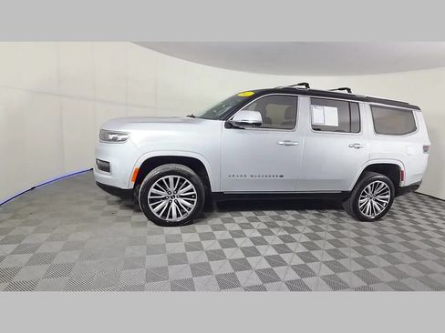 Used 2022 Jeep Grand Wagoneer Series III AWD/4WD image 48