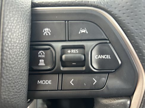 Used 2026 Toyota 4Runner TRD Off-Road Premium AWD/4WD image 25