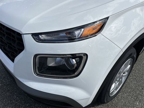 New 2026 Hyundai Venue SE image 15