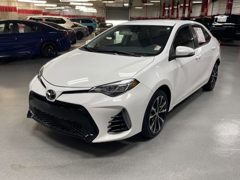 Used 2018 Toyota Corolla SE image 5