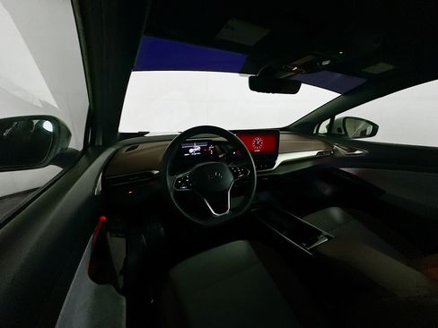 Used 2023 Volkswagen ID.4 Pro image 18