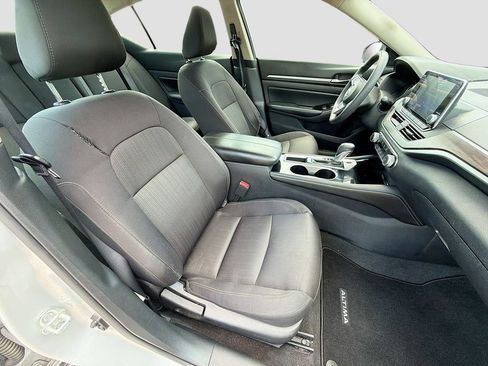 Used 2023 Nissan Altima 2.5 SV FWD image 29