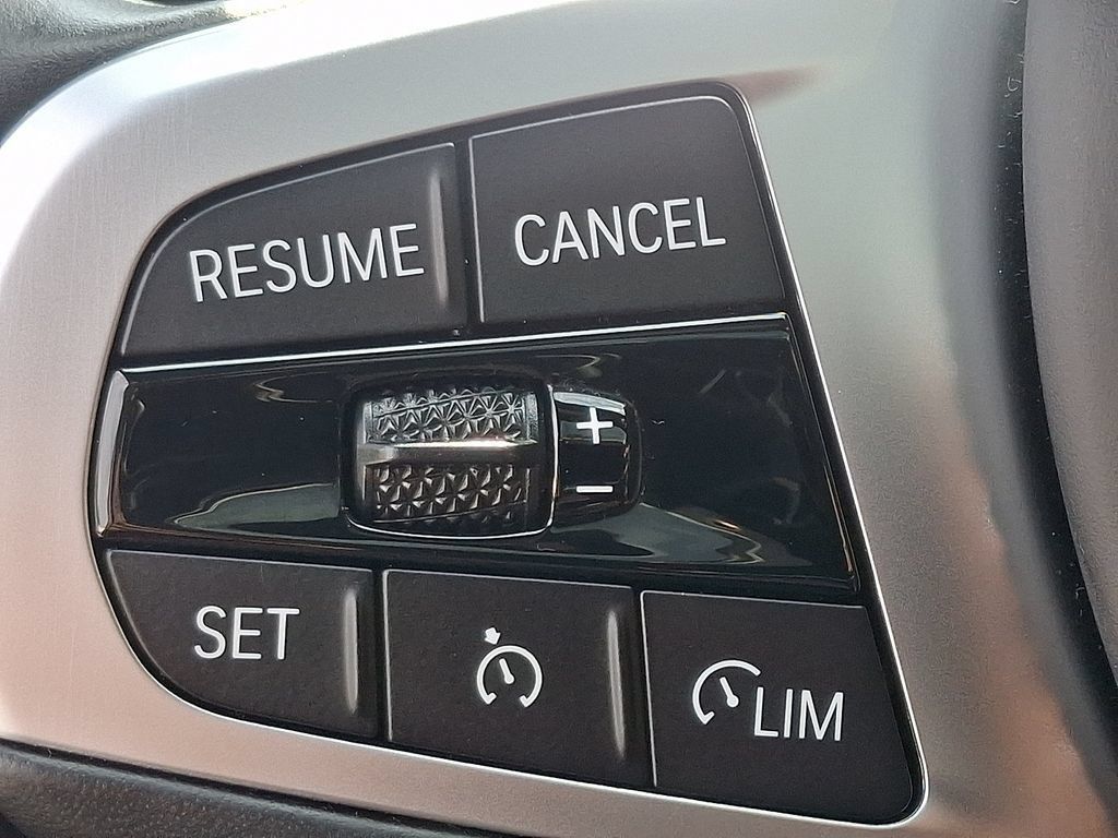 Used 2023 BMW 330i xDrive Sedan w/ M Sport Package AWD/4WD image 23