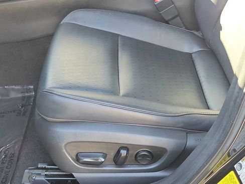 Used 2020 Lexus UX 200 image 14