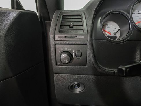 Used 2008 Dodge Challenger SRT8 image 29