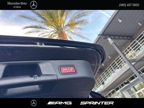 Used 2026 Mercedes-Benz GLB 250 image 8