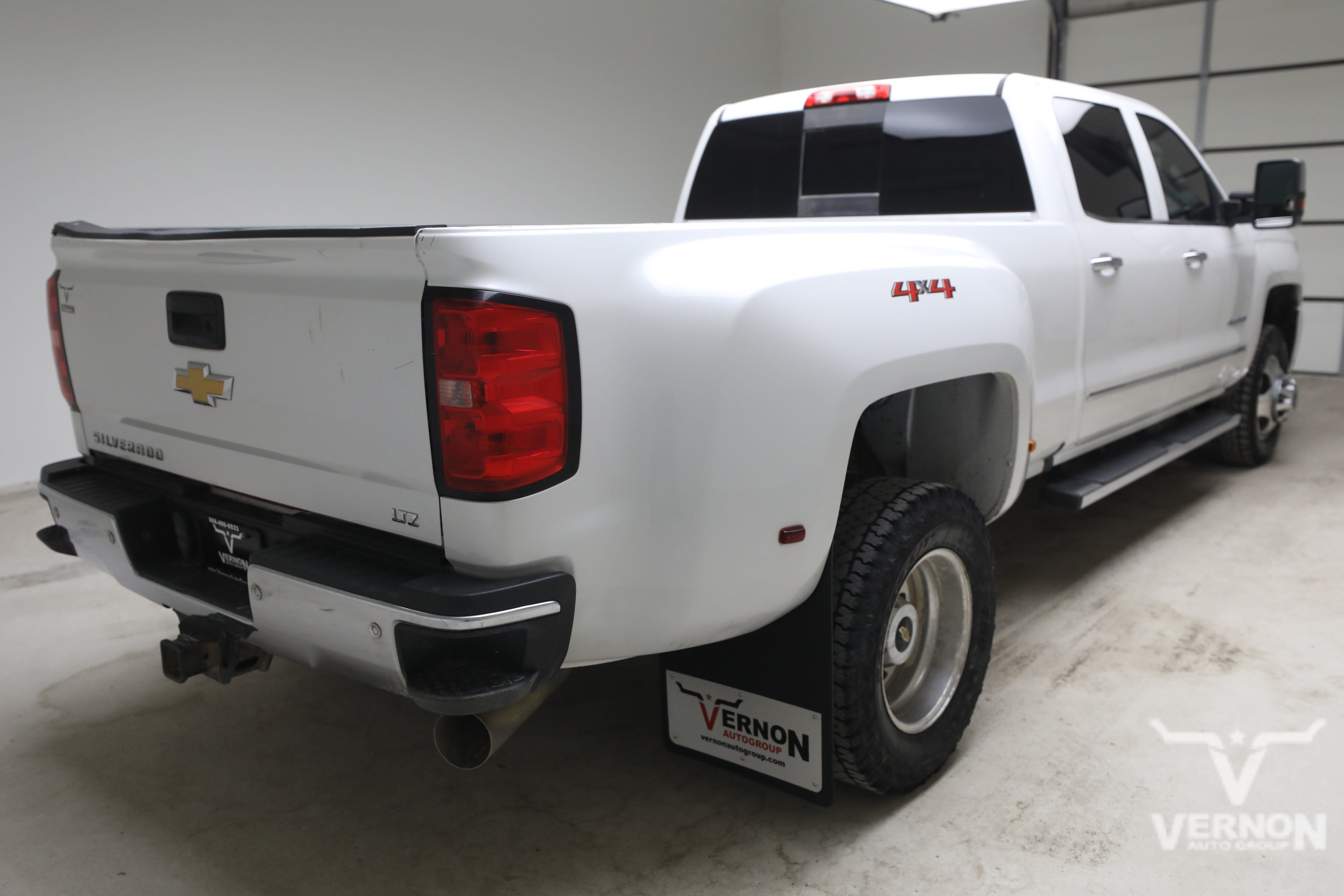 Used 2019 Chevrolet Silverado 3500 LTZ w/ Duramax Plus Package AWD/4WD image 5