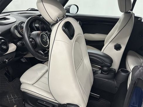 Used 2019 MINI Cooper S image 24