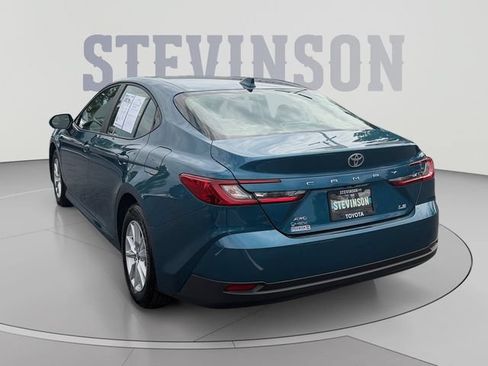 Used 2025 Toyota Camry LE AWD/4WD image 3