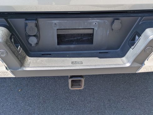 Certified 2022 Ford F150 Lariat w/ Max Trailer Tow Package AWD/4WD image 34