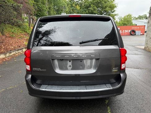 Used 2019 Dodge Grand Caravan GT FWD image 6