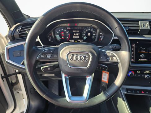Used 2022 Audi Q3 2.0T Premium w/ Convenience Package AWD/4WD image 13