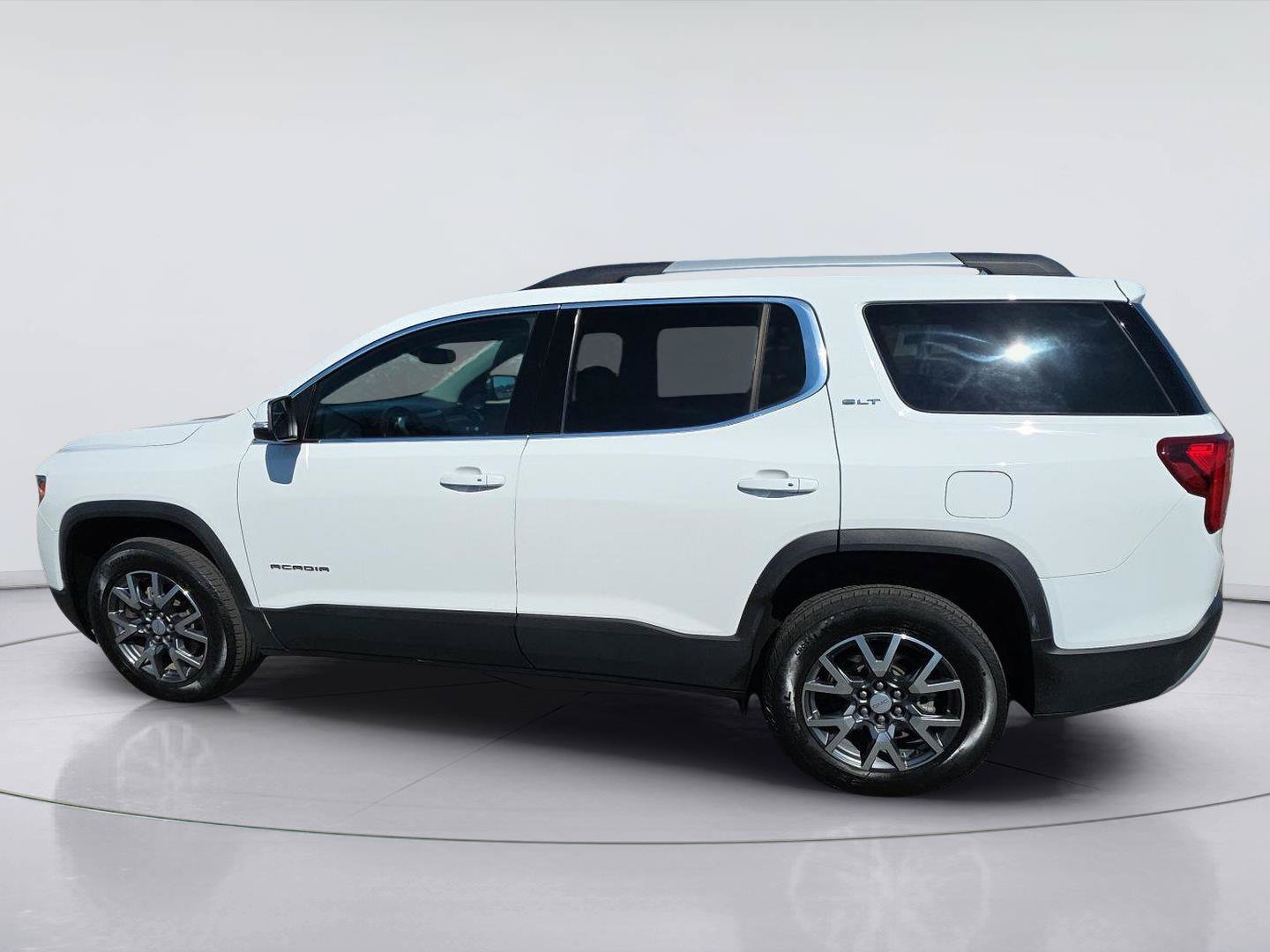 Used 2023 GMC Acadia SLT FWD image 19