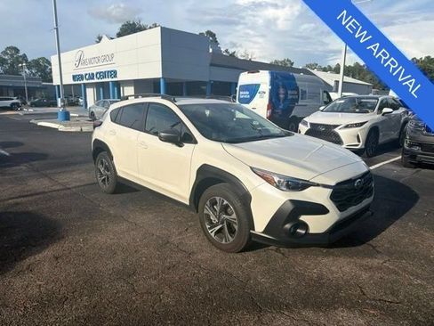 Used 2025 Subaru Crosstrek 2.5i Premium AWD/4WD image 1