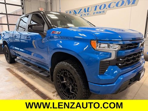 Used 2024 Chevrolet Silverado 1500 RST w/ Z71 Off-Road Package AWD/4WD image 3