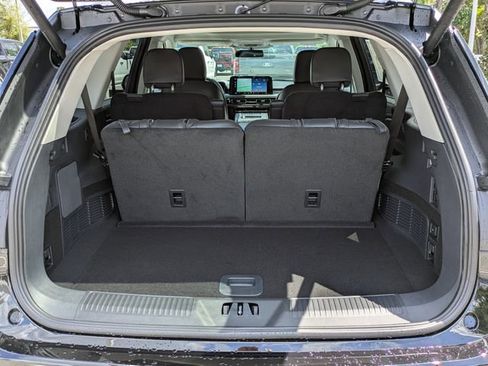 New 2026 Lincoln Aviator AWD image 13