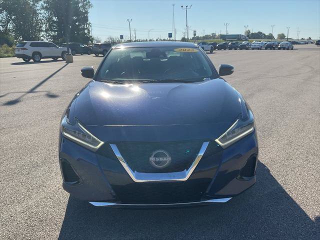 Used 2023 Nissan Maxima SV w/ Floor Mat Group FWD image 2
